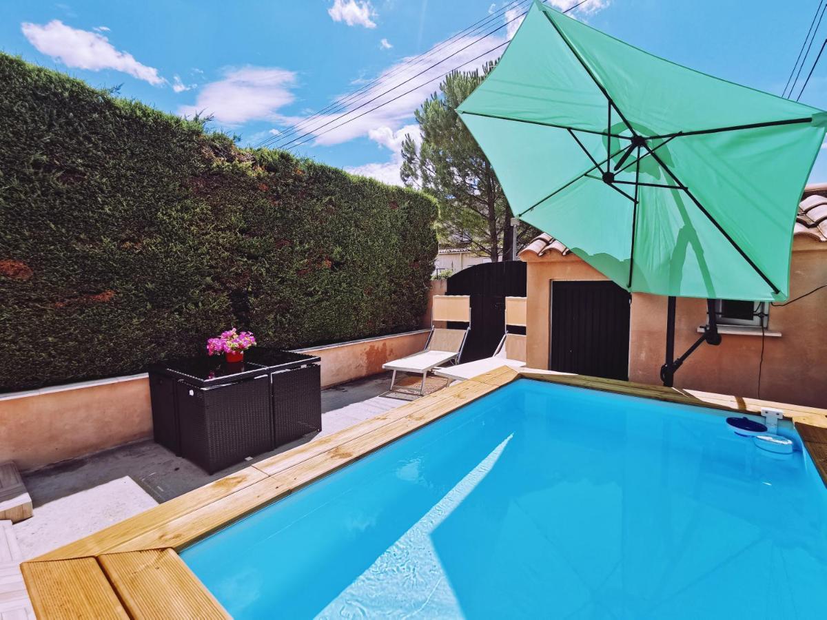 Studio Privatif Climatise , Terrasse Et Piscine Pernes-les-Fontaines Bagian luar foto